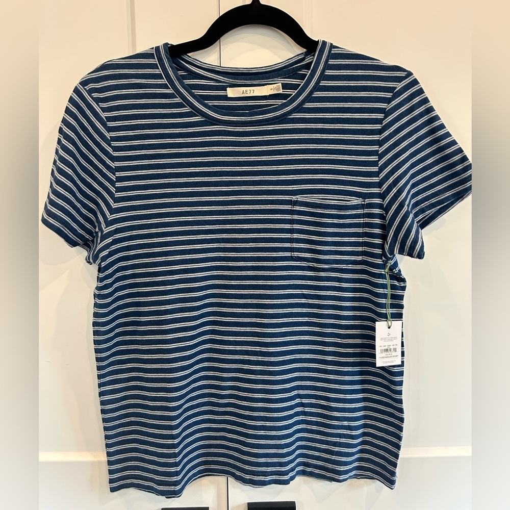 AE77 Blue Striped Pocket Premium Crew Neck T-Shirt Small NWT